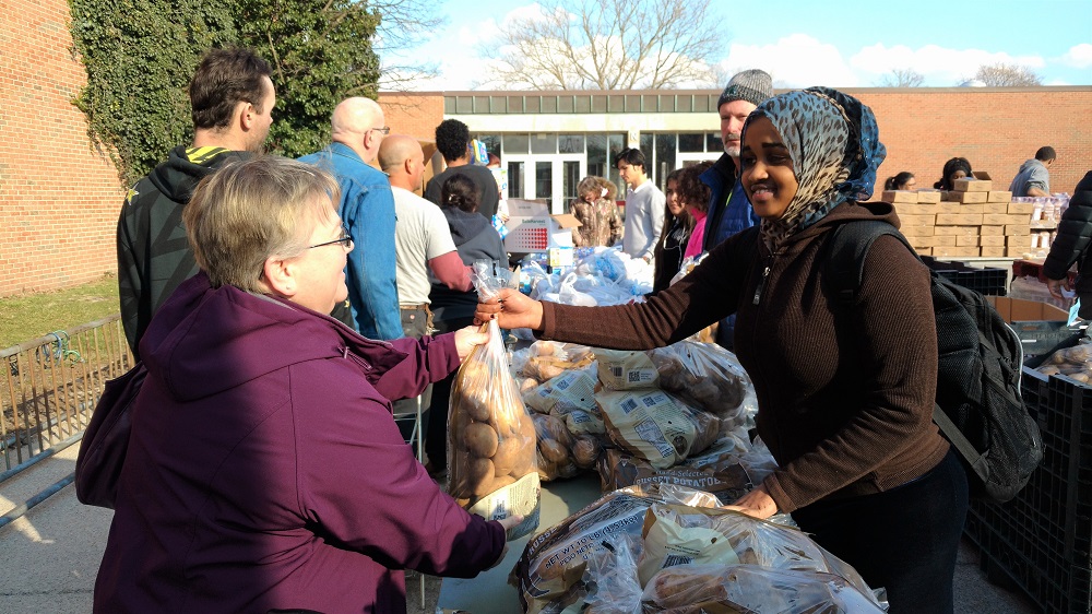 Refugee Students Serve Those in Need at Union High School