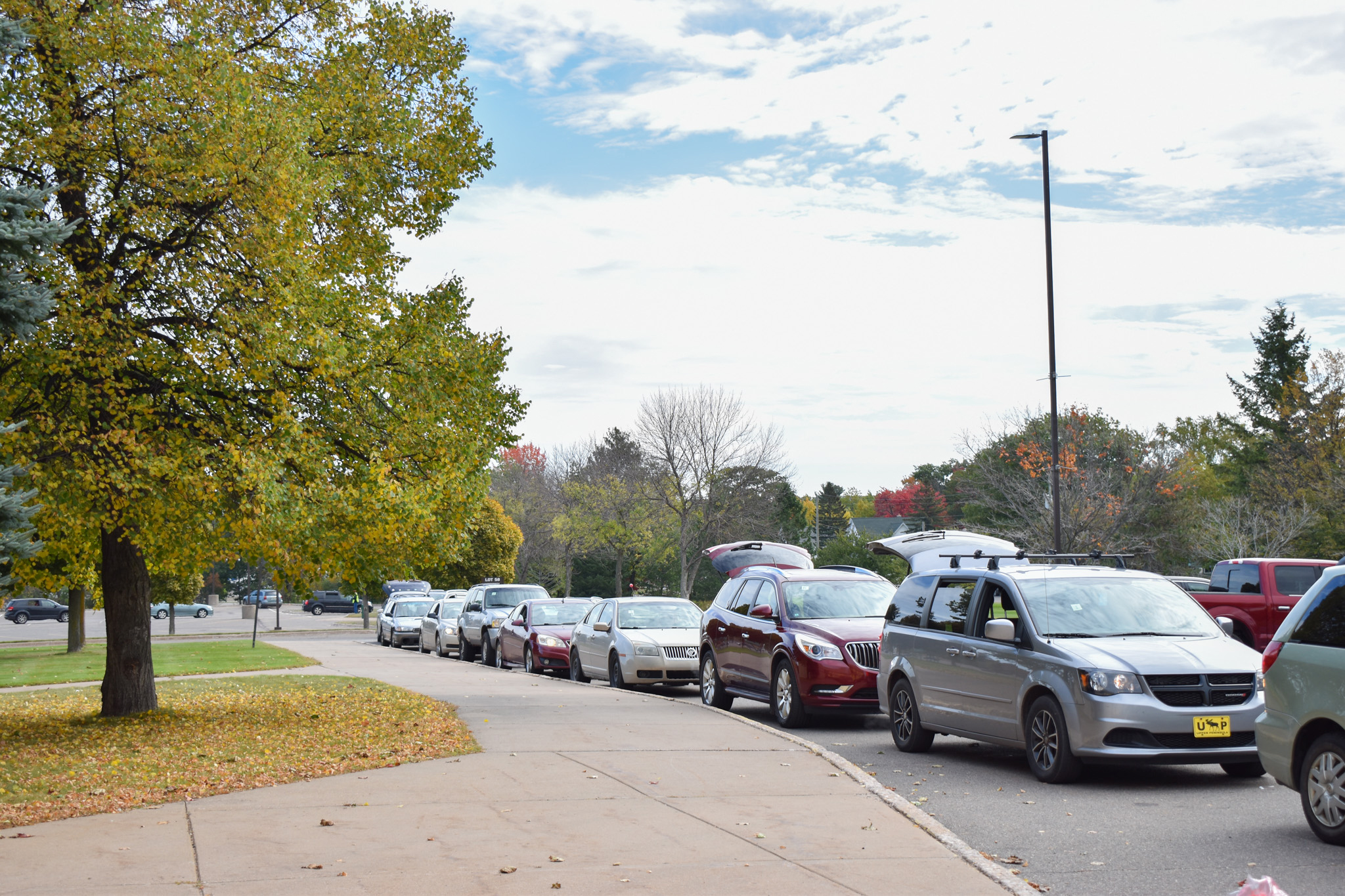 Cars lined up at a Mobile Pantry